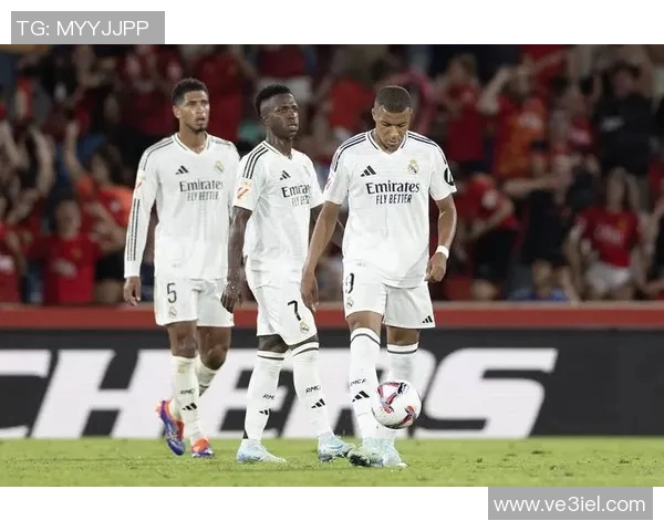 2011年欧冠四分之一决赛皇马与热刺的激烈对决回顾与分析