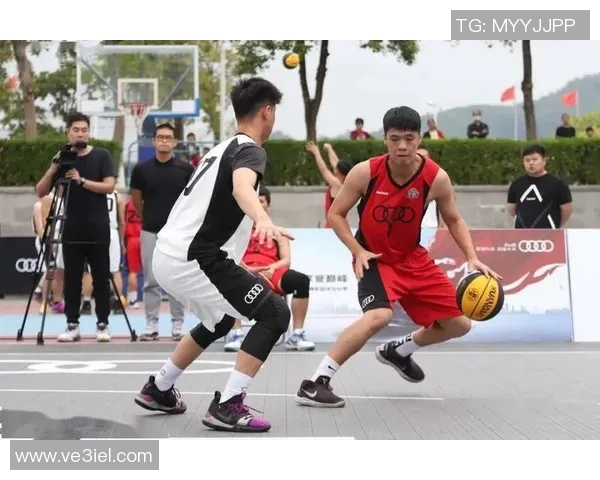 2017年广东与四川篮球对决精彩回顾与赛季分析