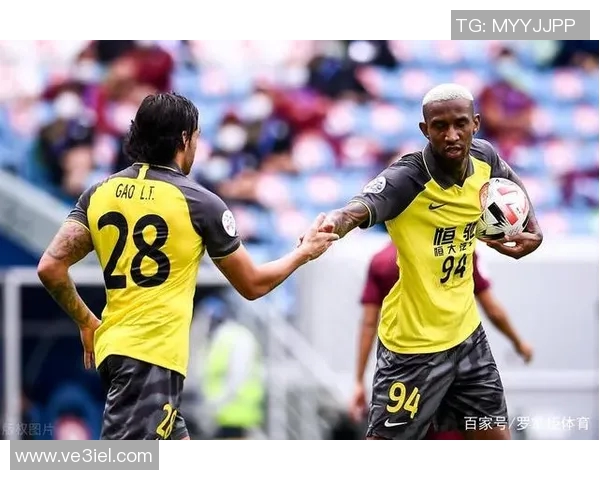 中国蓝队与立陶宛激战正酣比分悬念引发球迷热议 中国蓝队与立陶宛激战正酣比分悬念引发球迷热议